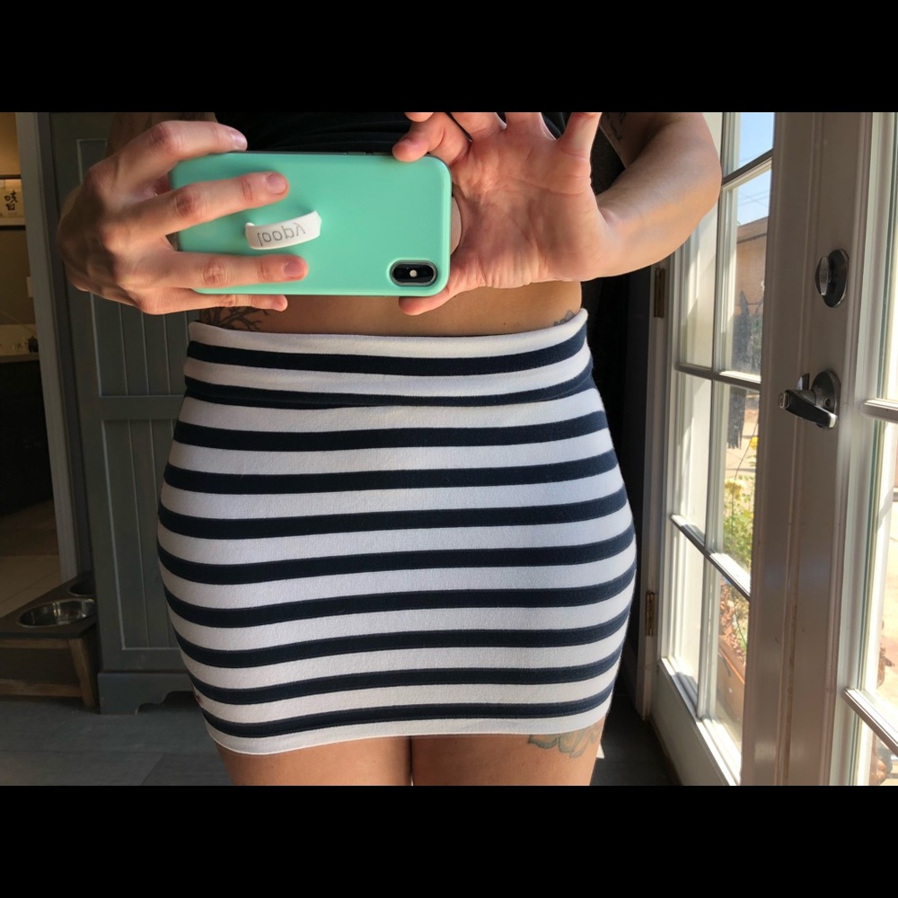 Hollister skirt, XS.
